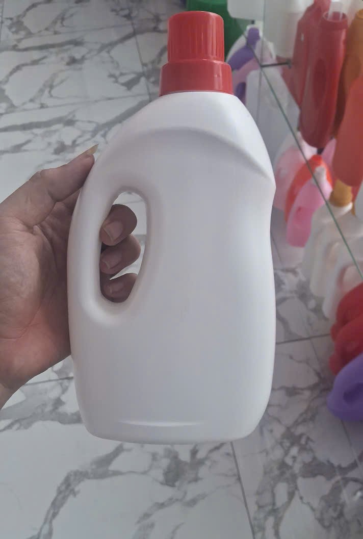 Bán can nhựa 1 lít đựng nước giặt giá rẻ