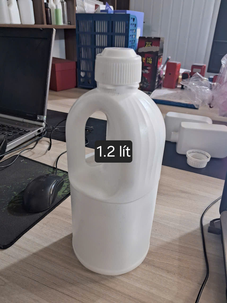 Chai nhựa 1.2 lít đựng chất tẩy rửa giá rẻ